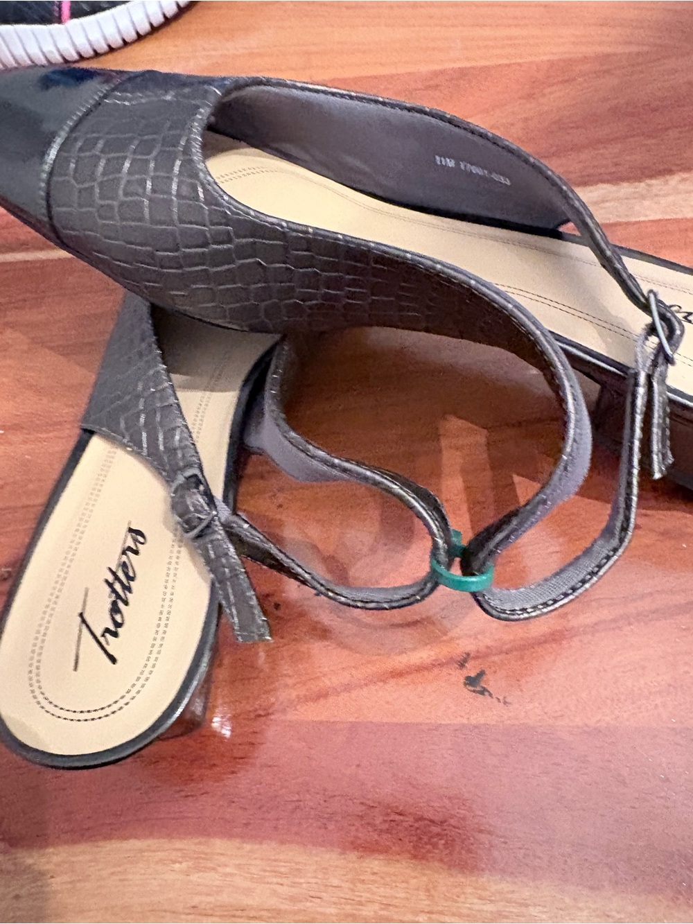 Women's Slingback Square-Toe - Picture 5 of 6
